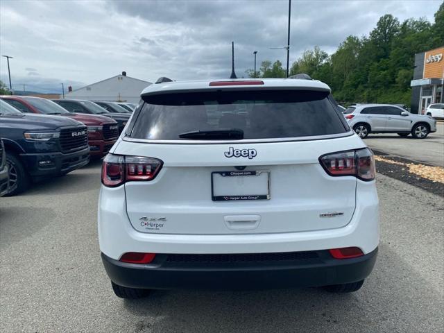 2022 Jeep Compass Latitude Lux 4x4 2022 Jeep Compass Latitude Lux 4x4