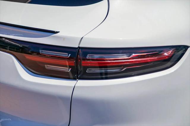 2023 Porsche Cayenne Platinum Edition