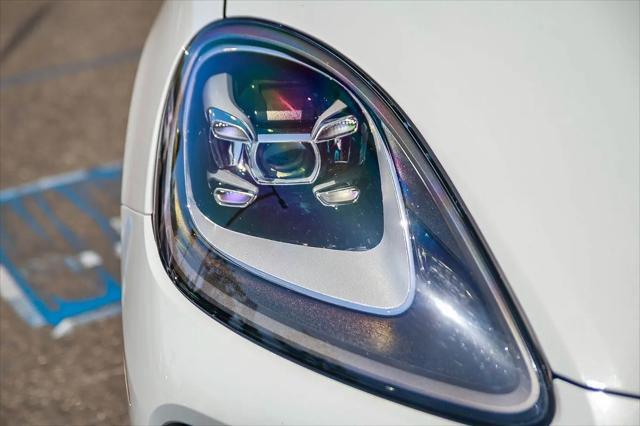 2023 Porsche Cayenne Platinum Edition