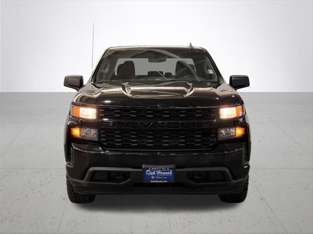 2022 Chevrolet Silverado 1500 4WD Crew Cab Standard Bed Custom