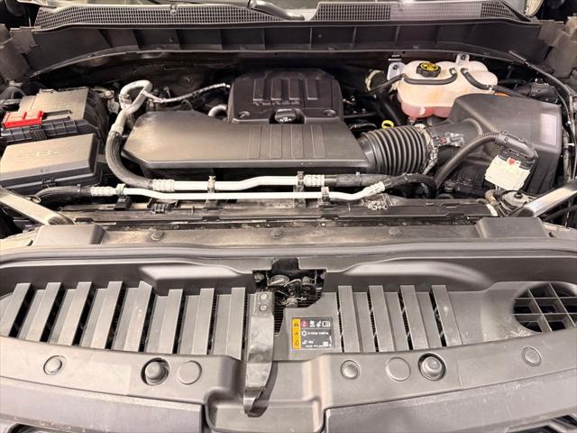2022 Chevrolet Silverado 1500 4WD Crew Cab Standard Bed Custom