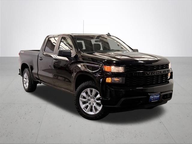 2022 Chevrolet Silverado 1500 4WD Crew Cab Standard Bed Custom