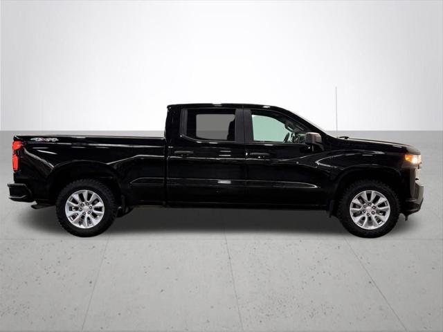 2022 Chevrolet Silverado 1500 4WD Crew Cab Standard Bed Custom