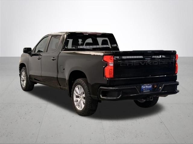 2022 Chevrolet Silverado 1500 4WD Crew Cab Standard Bed Custom