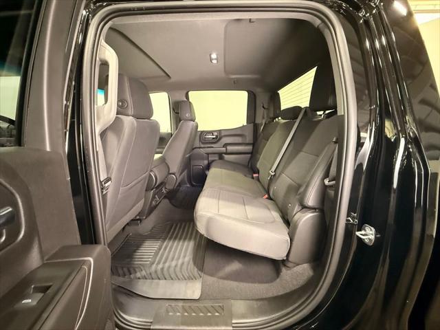 2022 Chevrolet Silverado 1500 4WD Crew Cab Standard Bed Custom