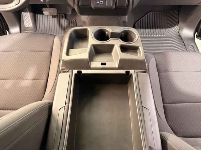 2022 Chevrolet Silverado 1500 4WD Crew Cab Standard Bed Custom