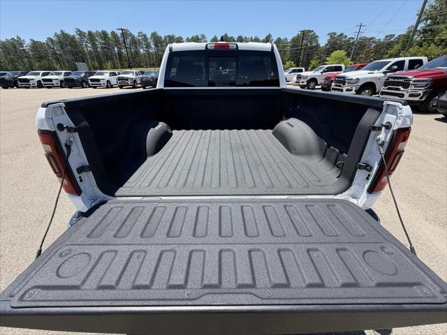 2022 Ram 1500 Laramie Crew Cab 4x4 5'7" Box