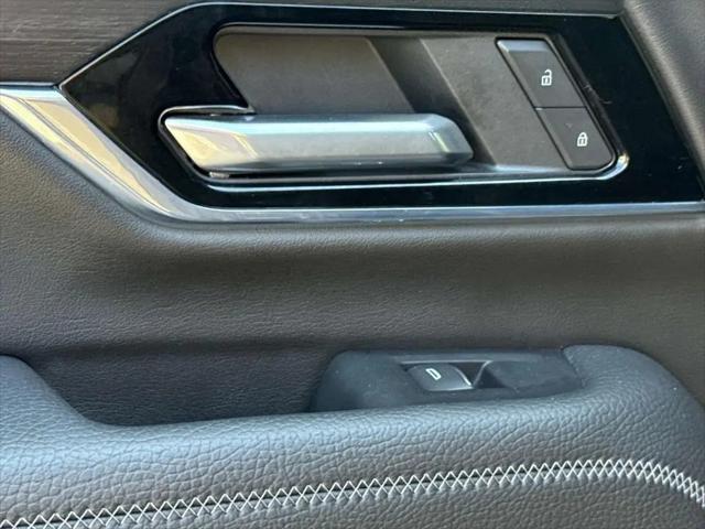 2025 GMC Yukon XL 4WD Denali