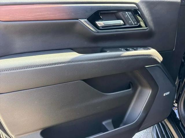2025 GMC Yukon XL 4WD Denali