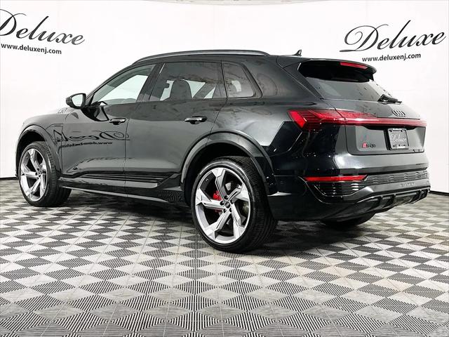 2024 Audi e-tron Prestige quattro