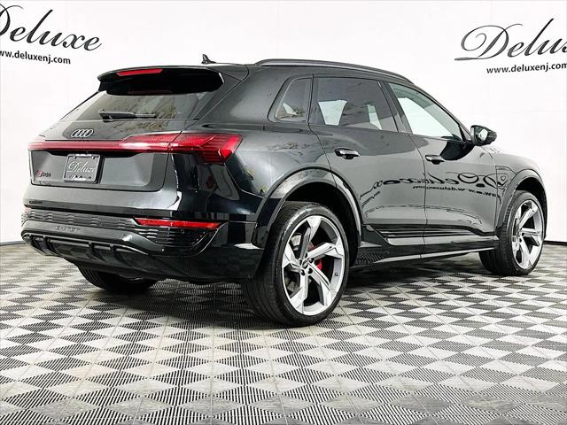 2024 Audi e-tron Prestige quattro