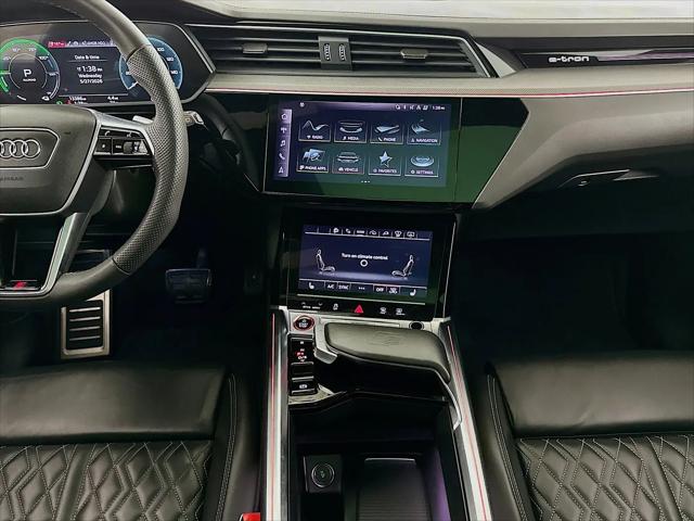 2024 Audi e-tron Prestige quattro