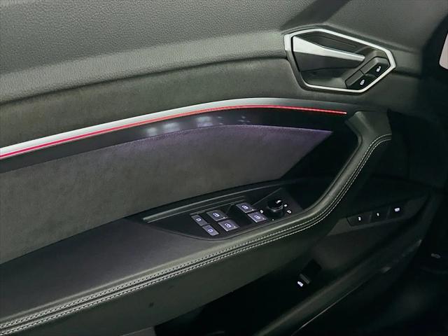 2024 Audi e-tron Prestige quattro