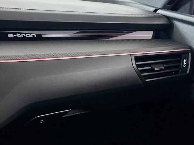 2024 Audi e-tron Prestige quattro