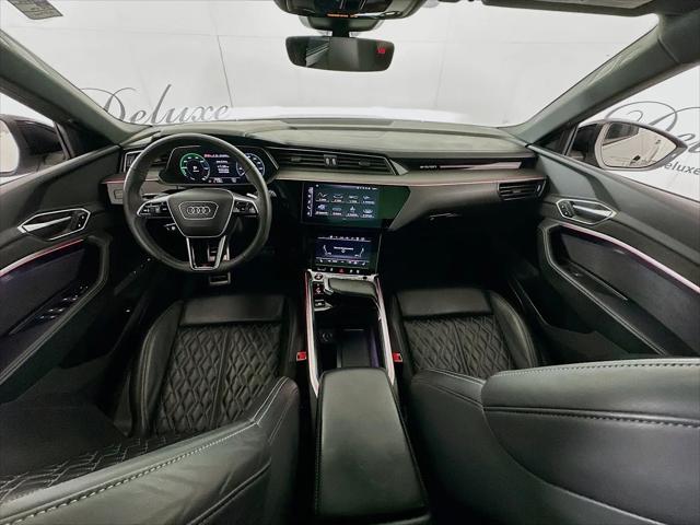 2024 Audi e-tron Prestige quattro