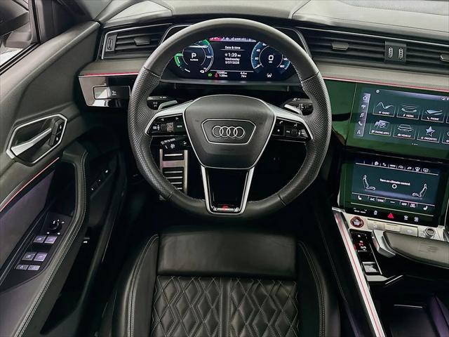 2024 Audi e-tron Prestige quattro
