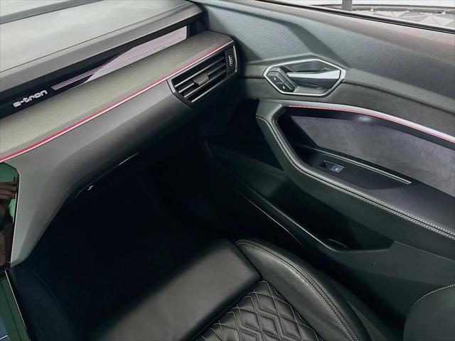 2024 Audi e-tron Prestige quattro