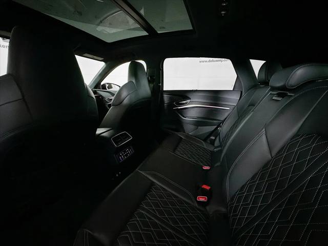 2024 Audi e-tron Prestige quattro