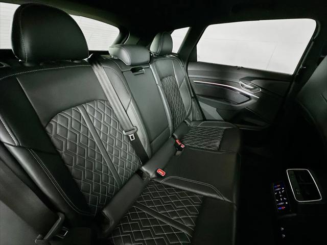 2024 Audi e-tron Prestige quattro