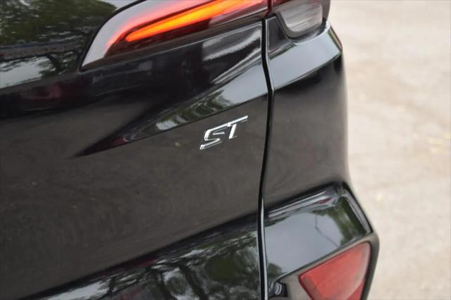 2024 Buick NV Sport Touring FWD