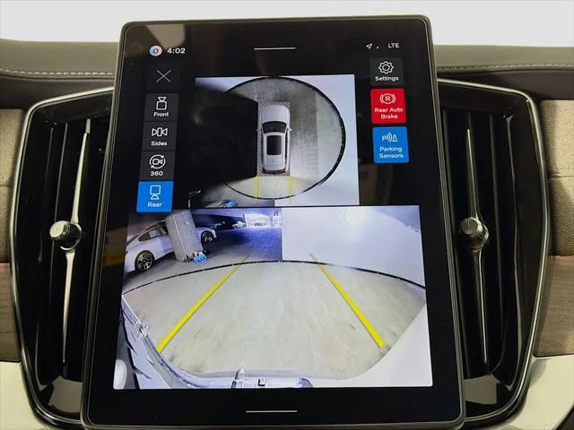 2026 Volvo XC90 Plug-In Hybrid Plus, T8 AWD, Electric/Gasoline, Bright, 7 Seats
