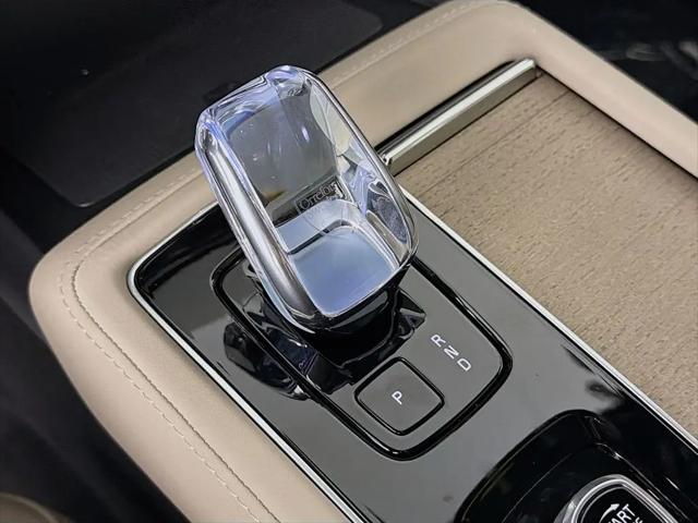 2026 Volvo XC90 Plug-In Hybrid Plus, T8 AWD, Electric/Gasoline, Bright, 7 Seats