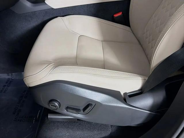 2026 Volvo XC90 Plug-In Hybrid Plus, T8 AWD, Electric/Gasoline, Bright, 7 Seats