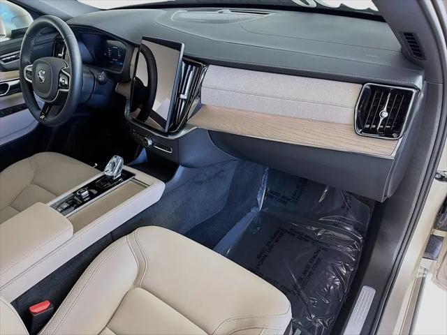 2026 Volvo XC90 Plug-In Hybrid Plus, T8 AWD, Electric/Gasoline, Bright, 7 Seats