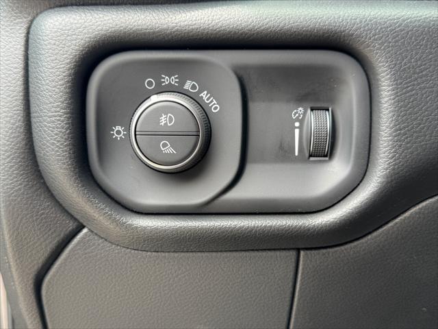 2026 Ram 3500 Tradesman Crew Cab 4x4 8 Box