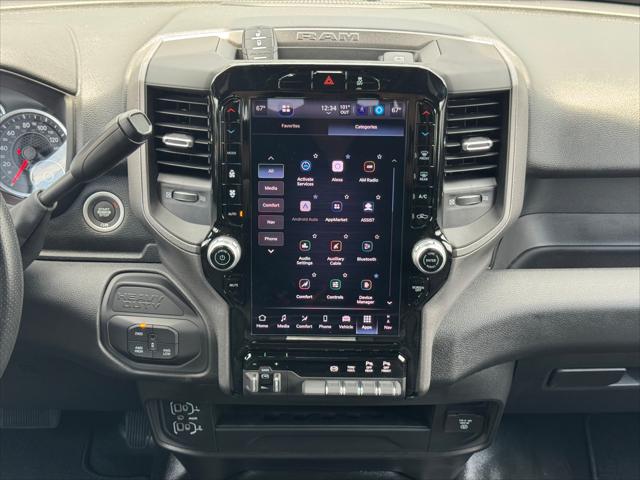 2026 Ram 3500 Tradesman Crew Cab 4x4 8 Box