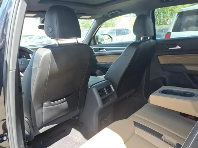 2021 Volkswagen Atlas Cross Sport 3.6L V6 SEL R-Line