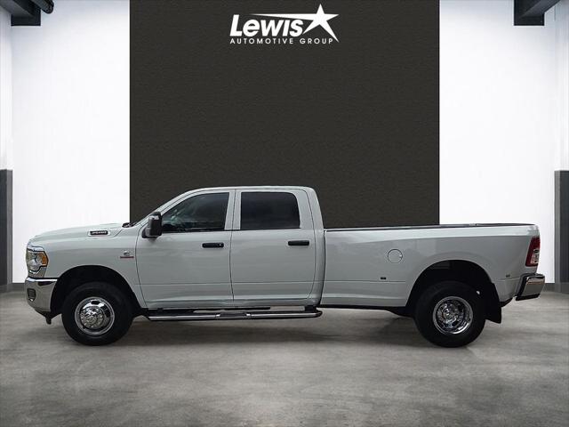 2024 Ram 3500 Tradesman Crew Cab 4x4 8' Box