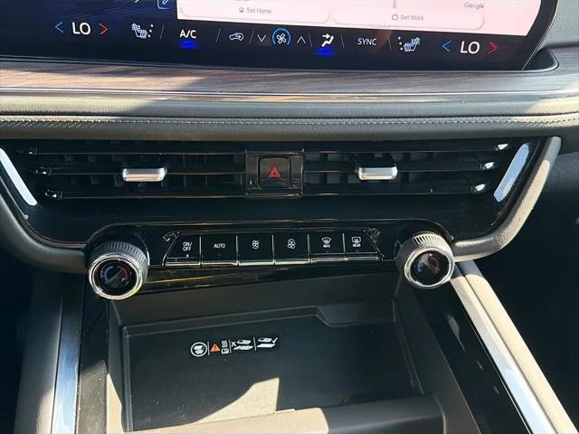 2025 Chevrolet Suburban 4WD Z71