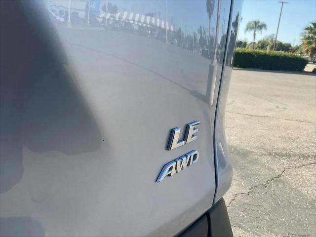 2024 Toyota RAV4 LE
