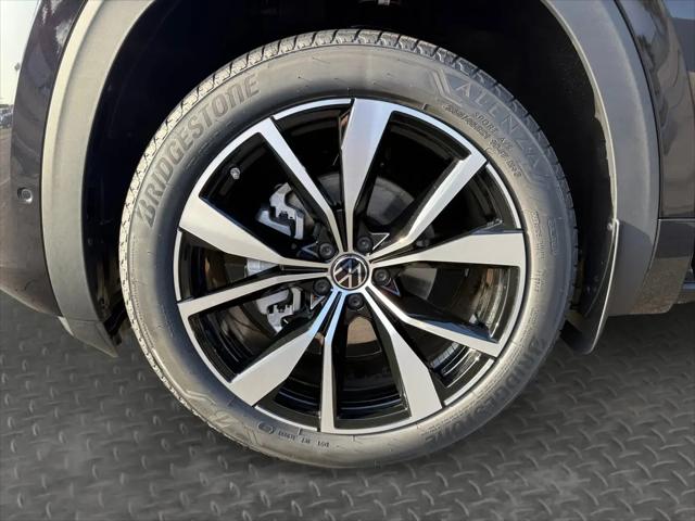 2026 Volkswagen Atlas Cross Sport SEL Premium R-Line