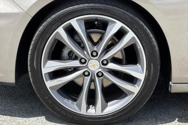2022 Chevrolet Malibu FWD LT