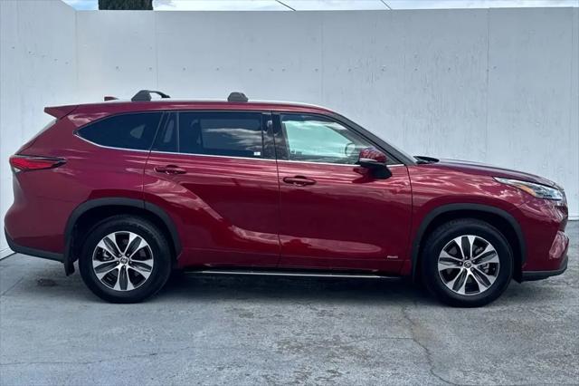 2022 Toyota Highlander Hybrid XLE