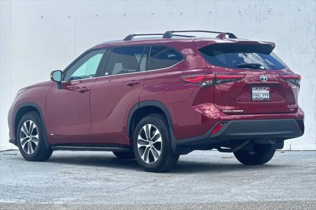 2022 Toyota Highlander Hybrid XLE