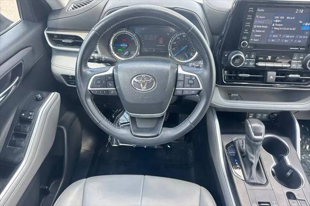 2022 Toyota Highlander Hybrid XLE