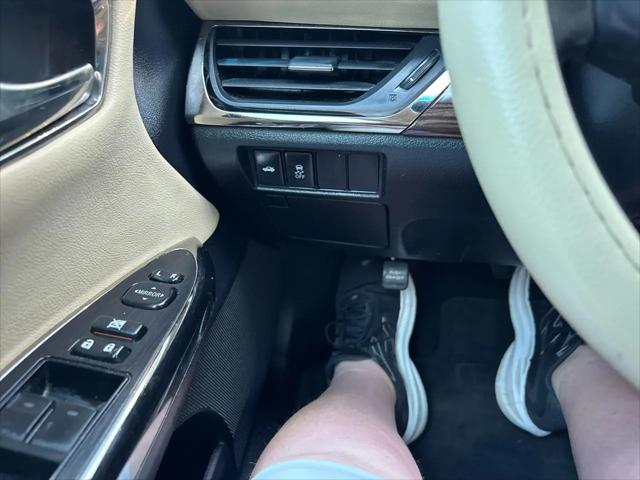 2013 Toyota Avalon XLE
