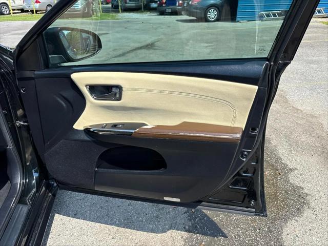 2013 Toyota Avalon XLE