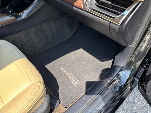 2013 Toyota Avalon XLE