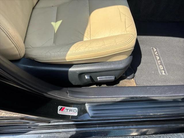 2013 Toyota Avalon XLE