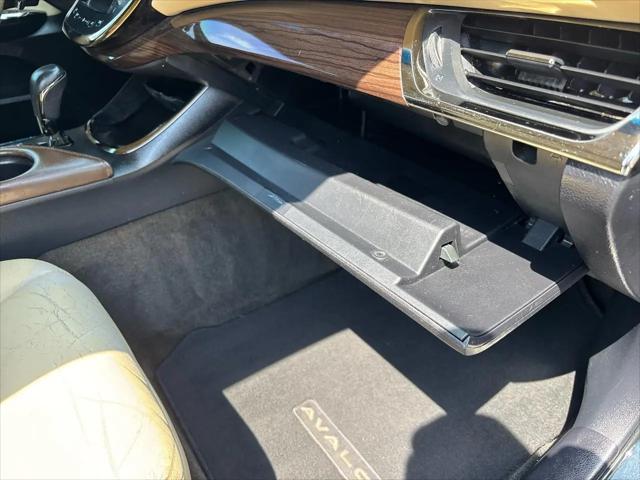 2013 Toyota Avalon XLE