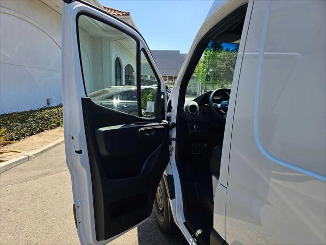 2026 Mercedes-Benz Sprinter 2500 High Roof 4-Cyl Diesel HO