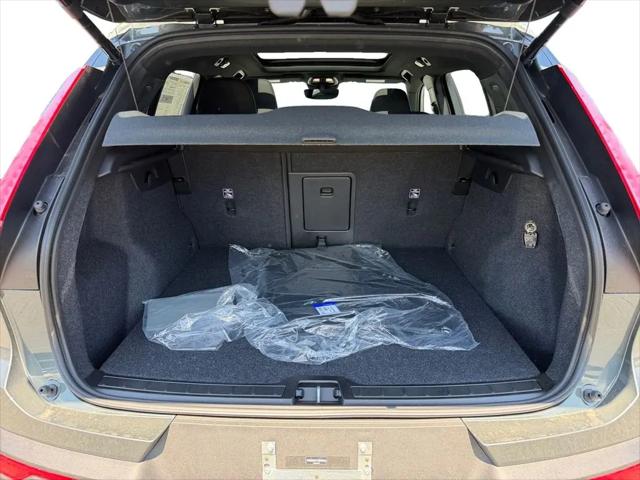 2026 Volvo EX40 Plus, Twin Motor, Fully electric