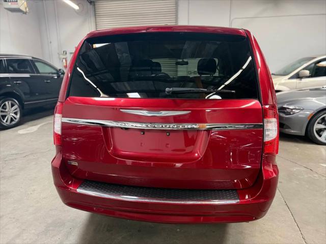 2015 Chrysler Town & Country Touring