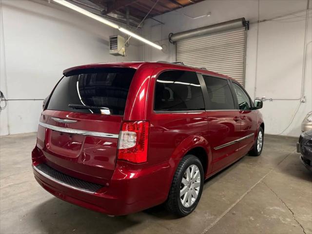 2015 Chrysler Town & Country Touring