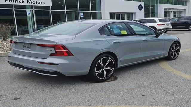 2024 Volvo S60 B5 Plus Dark Theme