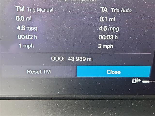 2024 Volvo S60 B5 Plus Dark Theme